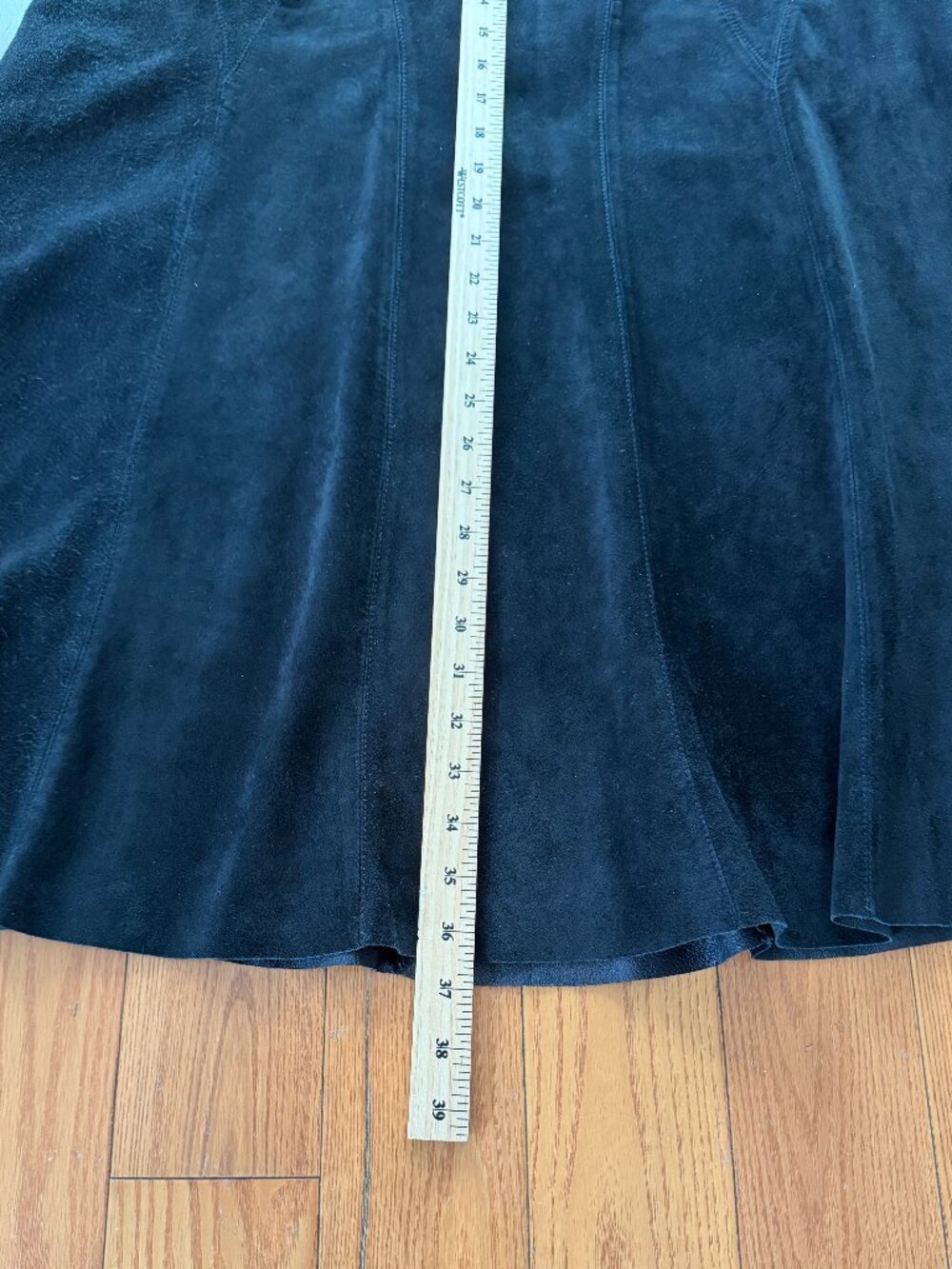 Danier Leather Black Suede Maxi Skirt - Picture 9 of 15